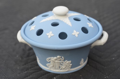 Vintage wedgwood jasperware - wedgwood,