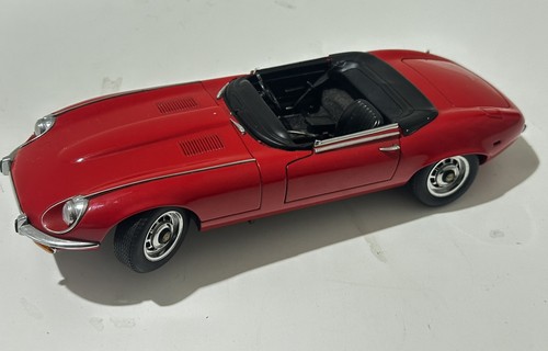 Auto art jaguar e type - 1/18,