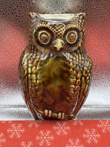 Brown glazed ceramic wall - glazed,