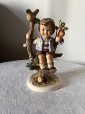 VINTAGE HUMMEL FIGURINE 142/3