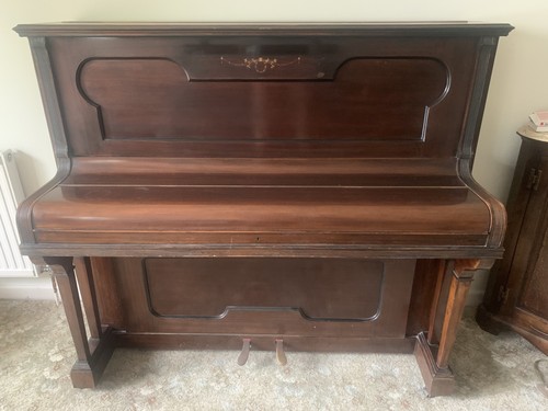Classic mahogany upright - mahogany,