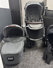Mamas and Papas Ocarro Pram and Pushchair Bundle with Accessories