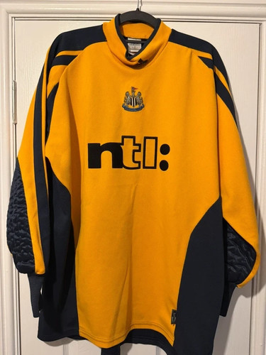 Newcastle goalkeeper shirt - newcastle,