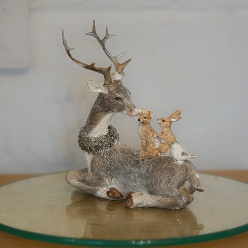 Sitting stag animals - sitting,