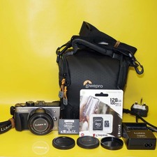 Panasonic LUMIX DMC-GX1 16.0MP