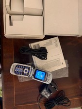 Motorola V975 Retro Mobile Flip Phone