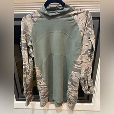 NWT  Massif Mountain Gear