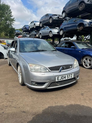 2004 ford mondeo st220 - ford,