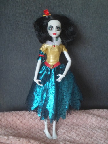 Rare once upon zombie doll - once,