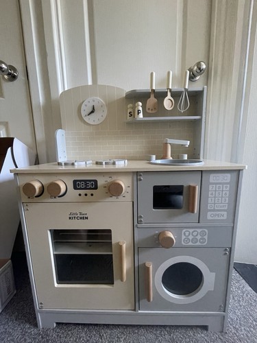 Little town wooden kitchen - little,