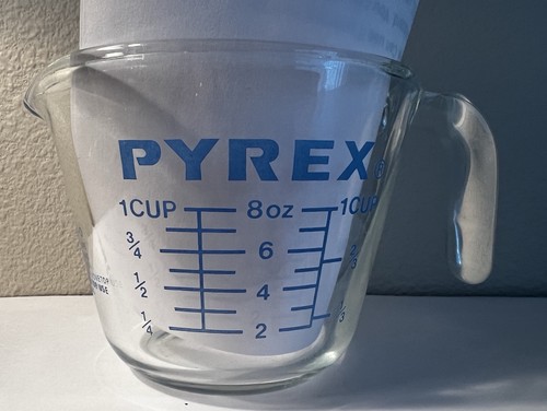 Pyrex measuring cup - 8,