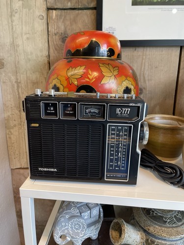 Vintage toshiba 777 - vintage, mains