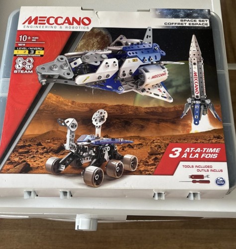 Meccano space set engineering - meccano,