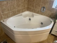 jacuzzi corner bath