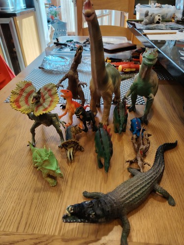 Large dinosaurs 1 - x, +