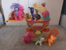 Hasbro "Rare " My Little Pony Ponyville Ice Cream Shop Parlour Playset
