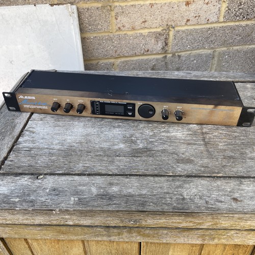 Alesis microverb rack - 4,