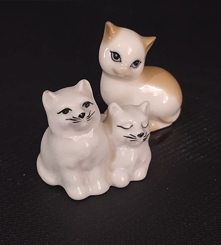 Two adorable szeiler ceramic - ,