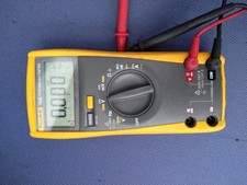 Fluke 79 III Digital