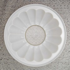 Vintage Tupperware jelly mould