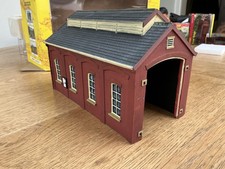 Scenix EM6102 "ENGINE SHED"