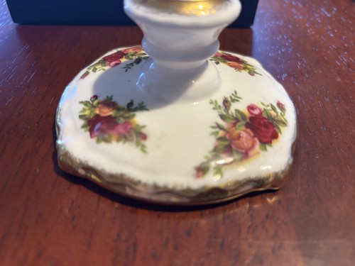 Royal albert old - old, roses