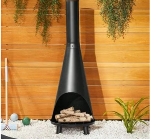 Hearth hand with magnolia - hand,