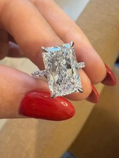 Lab-Grown Diamond 9CT Radiant