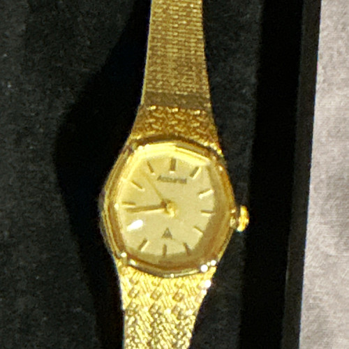 Accurist quartz analogue - accurist,