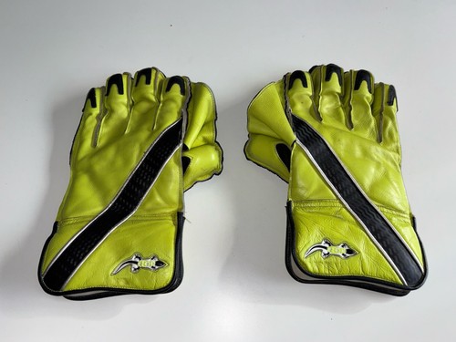 Gecko 5000 cricket - cricket, gloves