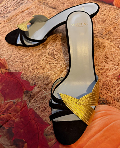 Valentino garavani black gold - valentino,
