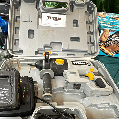 Titan tti871sds 18v cordless - titan,