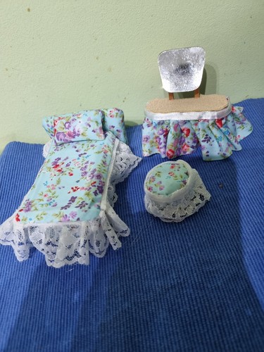 Vintage dolls house bedroom - house,