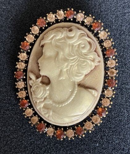 Vintage neo victorian - vintage, -victorian