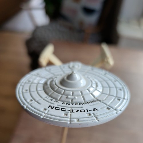Ertl toys star trek - trek, u.s.s