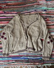 Taylor Swift Beige Holiday