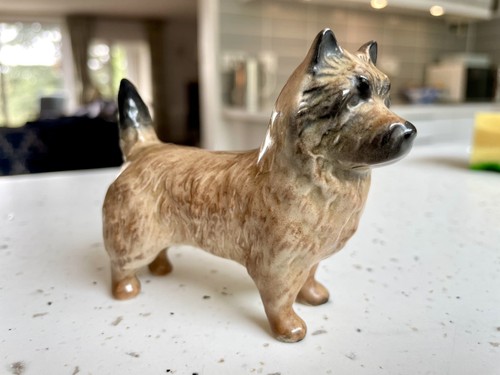 Beswick cairn terrier - -,
