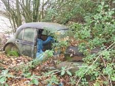 Photo 6x4 Old Morris Minor