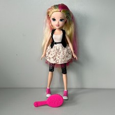 Moxie Girlz Stamp 'n' Style Magic Hair Wave 2 Avery 2011 MGA Doll *IMPERFECT*