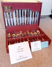 Arthur Price 60 piece cutlery set in lined wooden case / canteen VGC