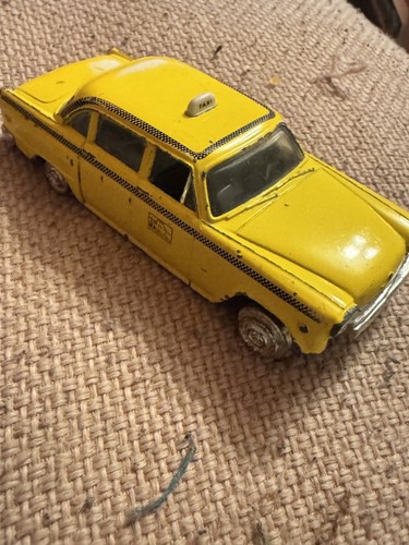 Ertl diecast checker cab - diecast,