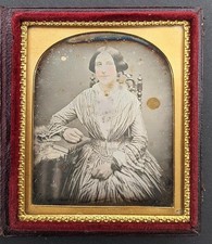 VICTORIAN DAGUERREOTYPE SIXTH PLATE SEATED YOUNG LADY c1840's