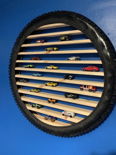 Hotwheels matchbox and - /,
