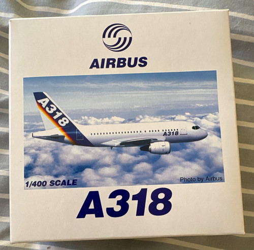 Airbus a318 400 scale - 1:400,