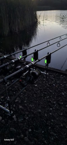 Korda black and - and, x3