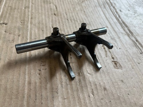 Kawasaki gpz500s gearbox - kawasaki,