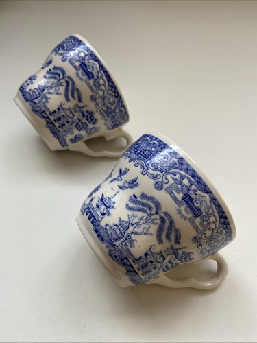 Vintage pair tea cups - of, eit