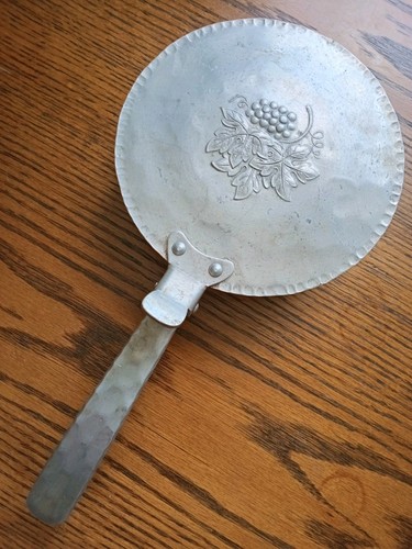 Warming pan vintage lidded - warming,
