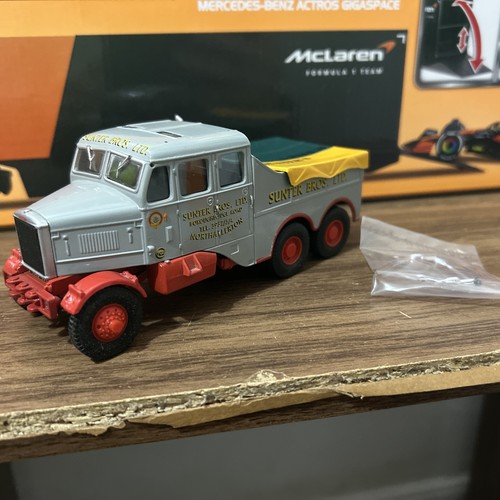Corgi modern truck showmans - corgi,