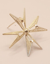 Gorgeous Sparkling Filigree